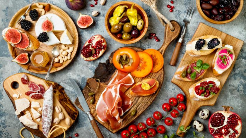 Difference between tapas and pinchos in Medvilla Spanje