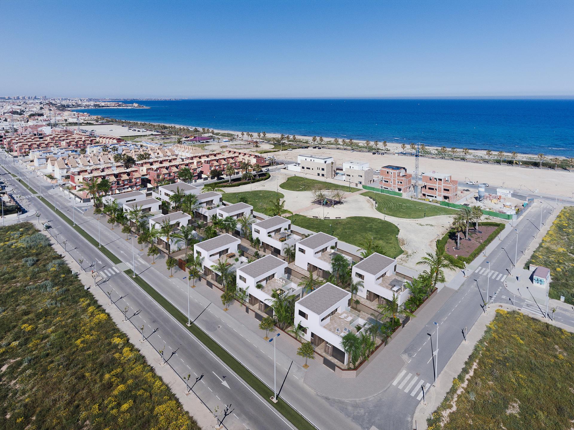 Luxury villa near the beach, Torre de la Horadada, Alicante, Costa Blanca South in Medvilla Spanje