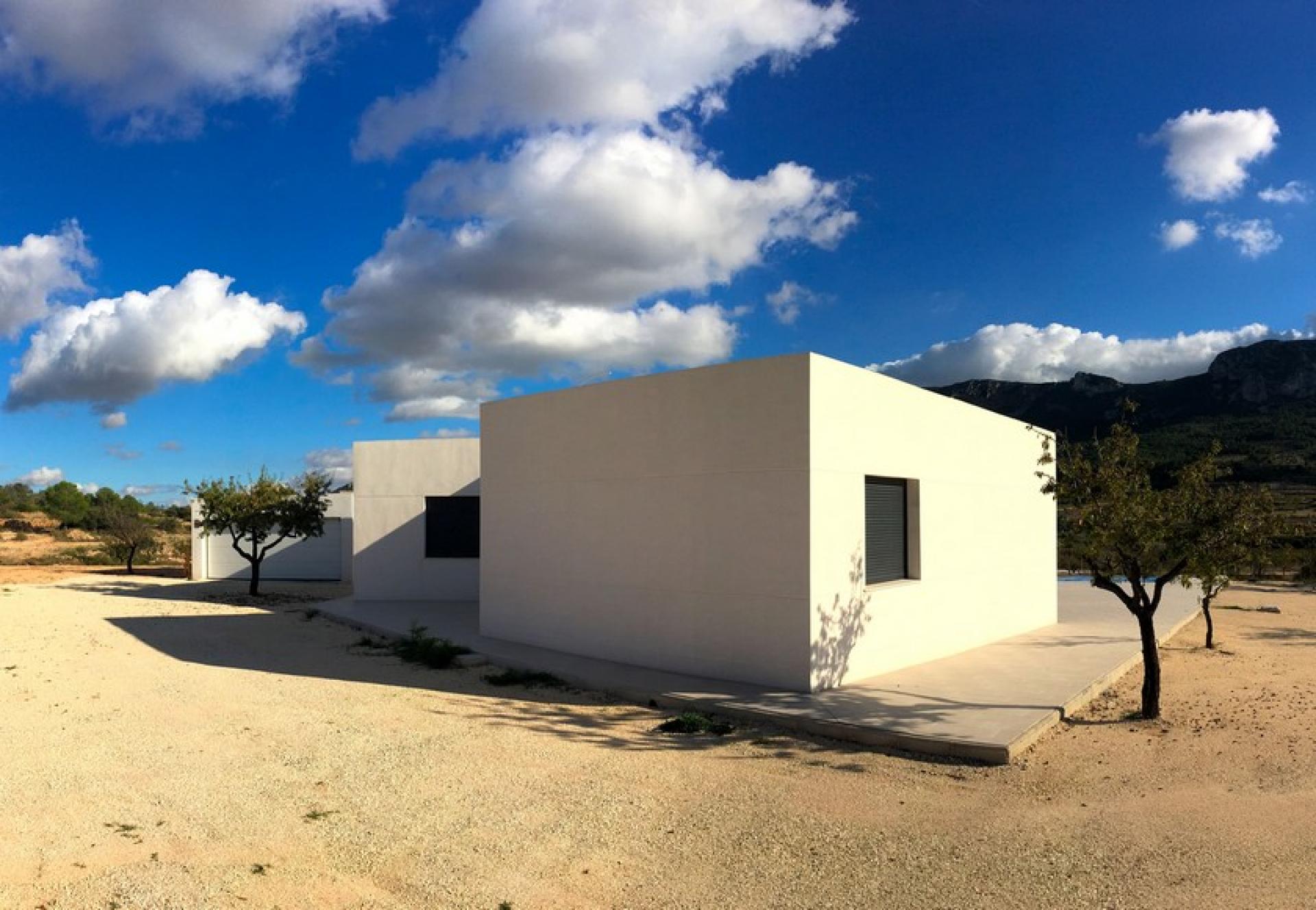 Modern Spanish villa in Hondon de las Nieves, Hondon valley in Medvilla Spanje