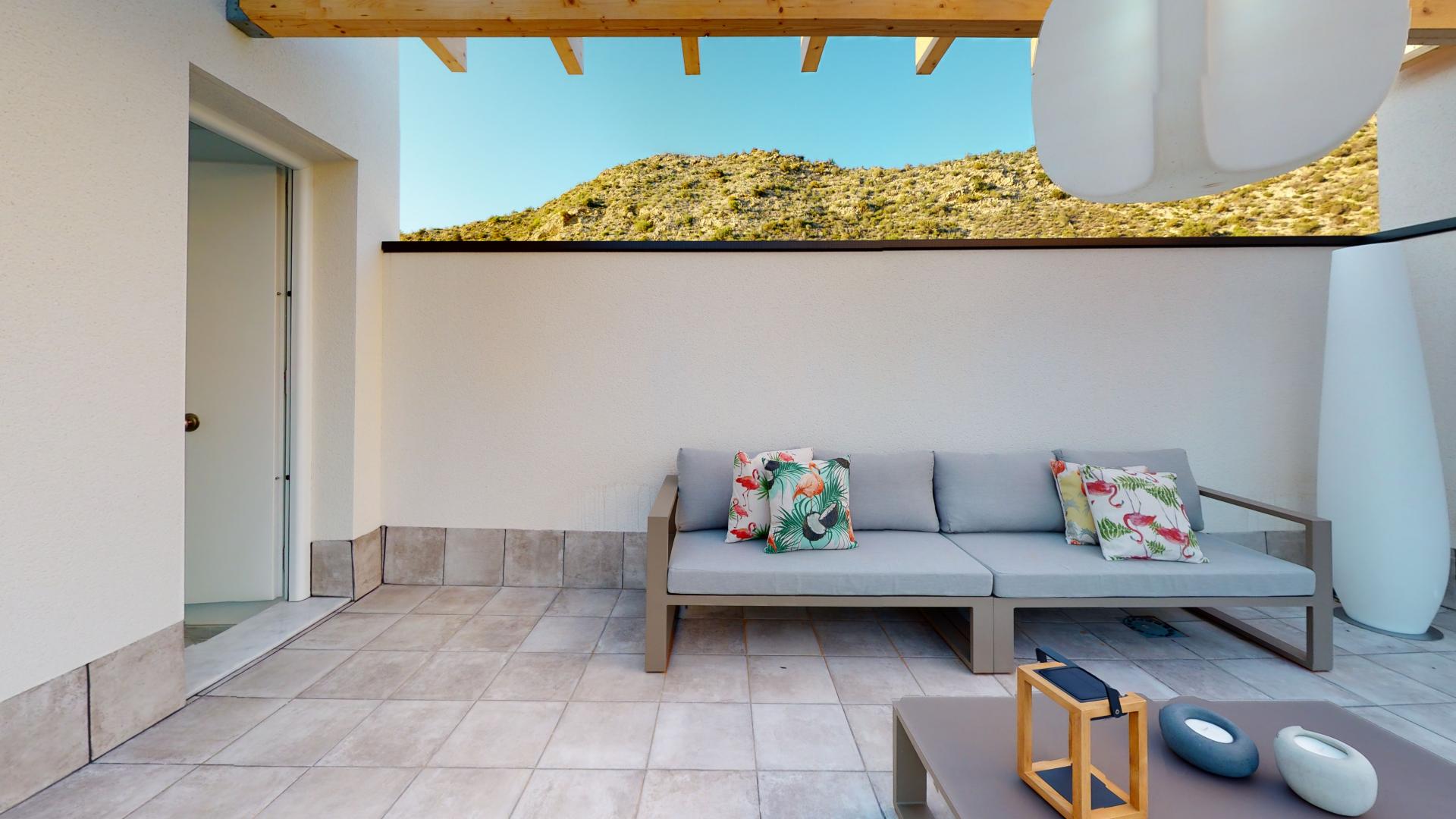 Duplex apartments with stunning golf & mountain views in Medvilla Spanje