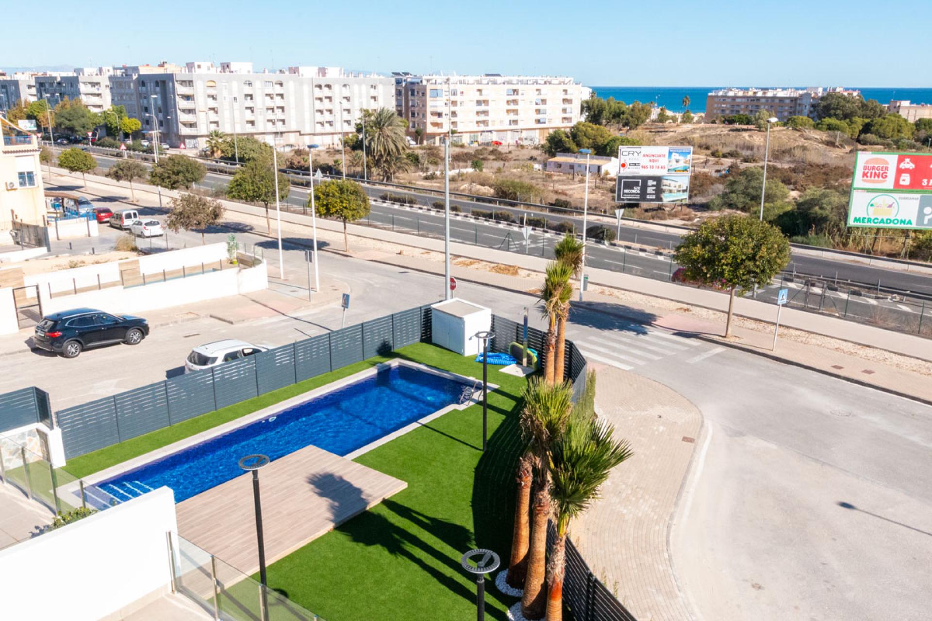 3 bedroom Apartments - solarium in Guardamar del Segura in Medvilla Spanje