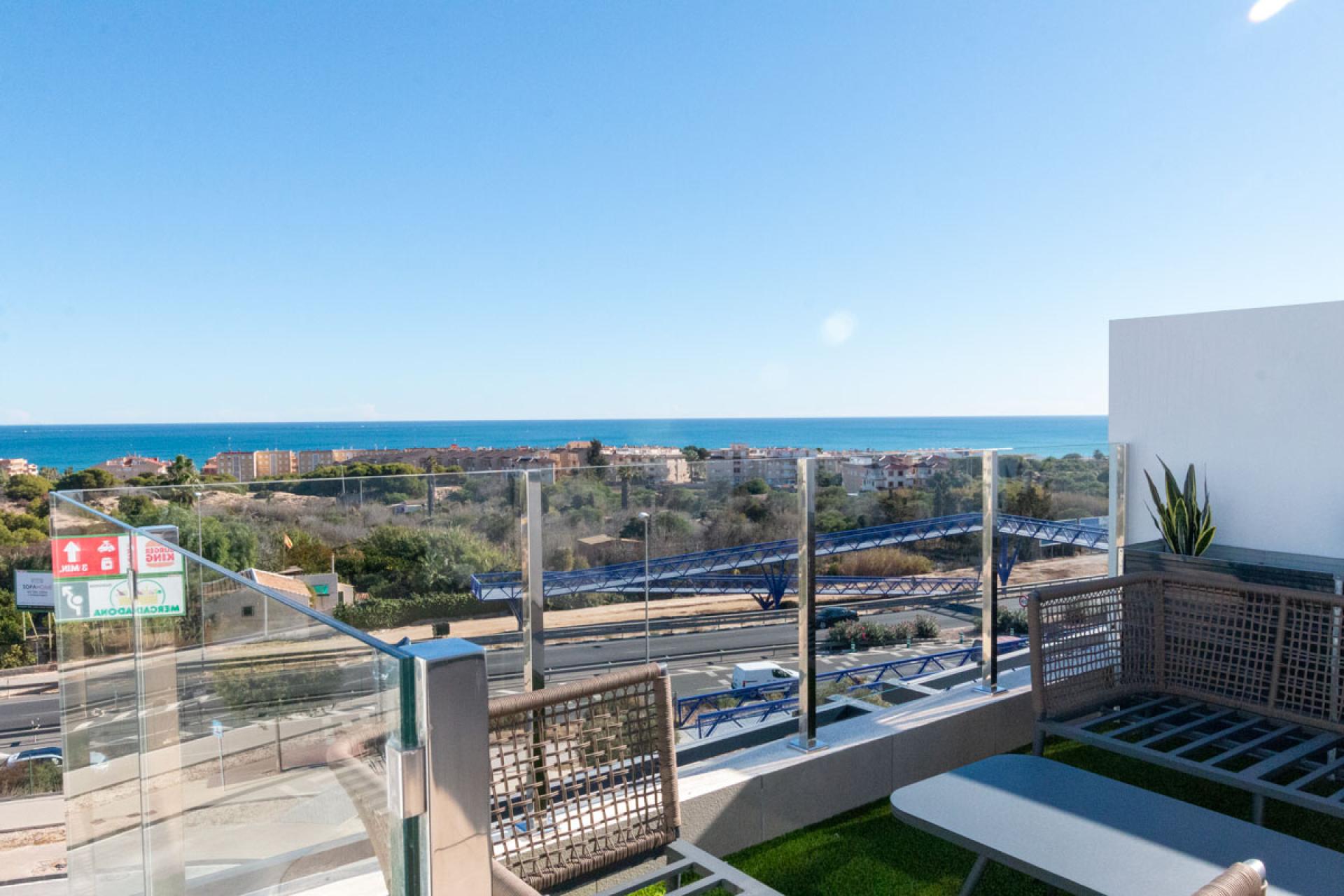 3 bedroom Apartments - solarium in Guardamar del Segura in Medvilla Spanje