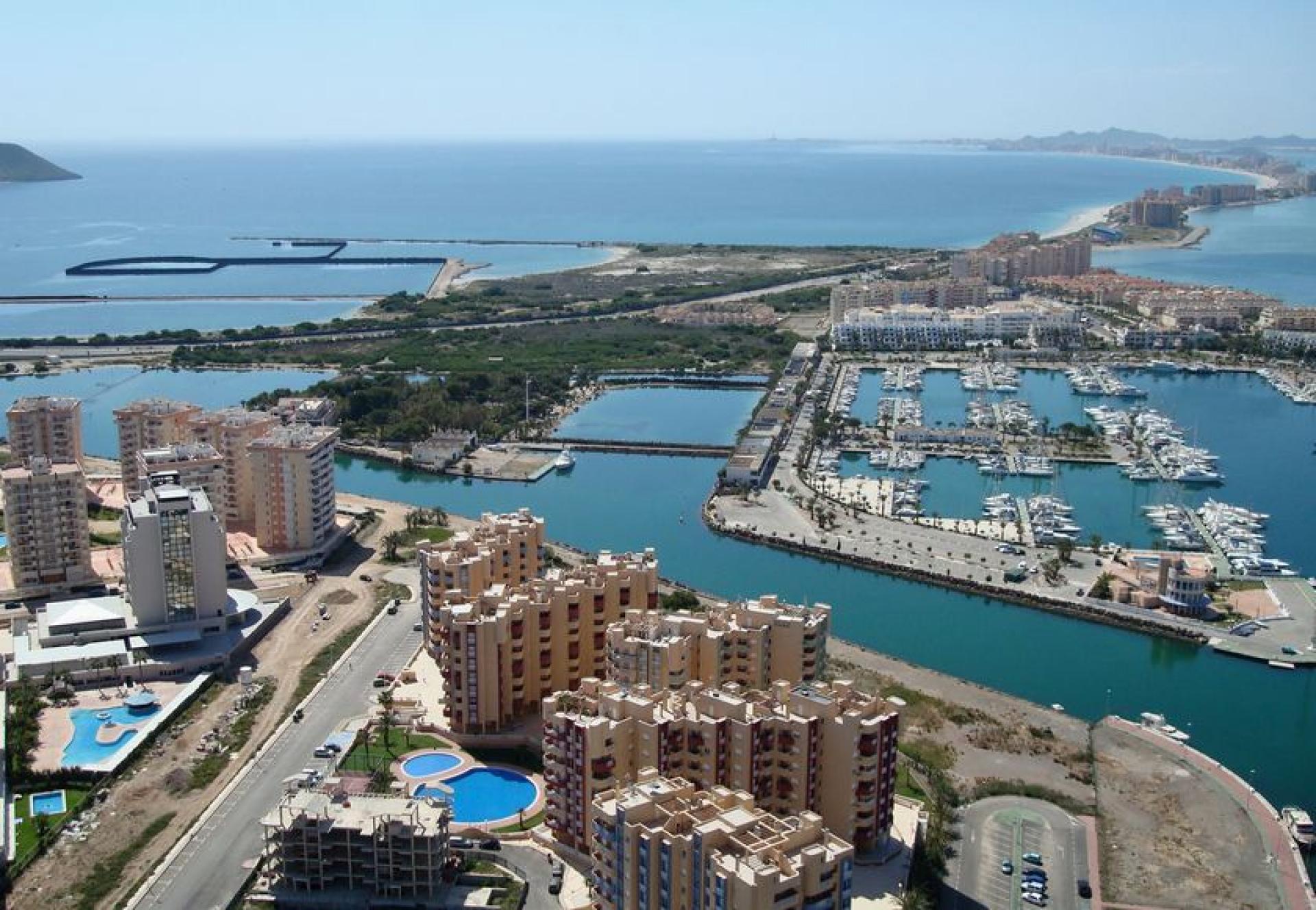 Apartments with sea view, La Manga del Mar Menor in Medvilla Spanje