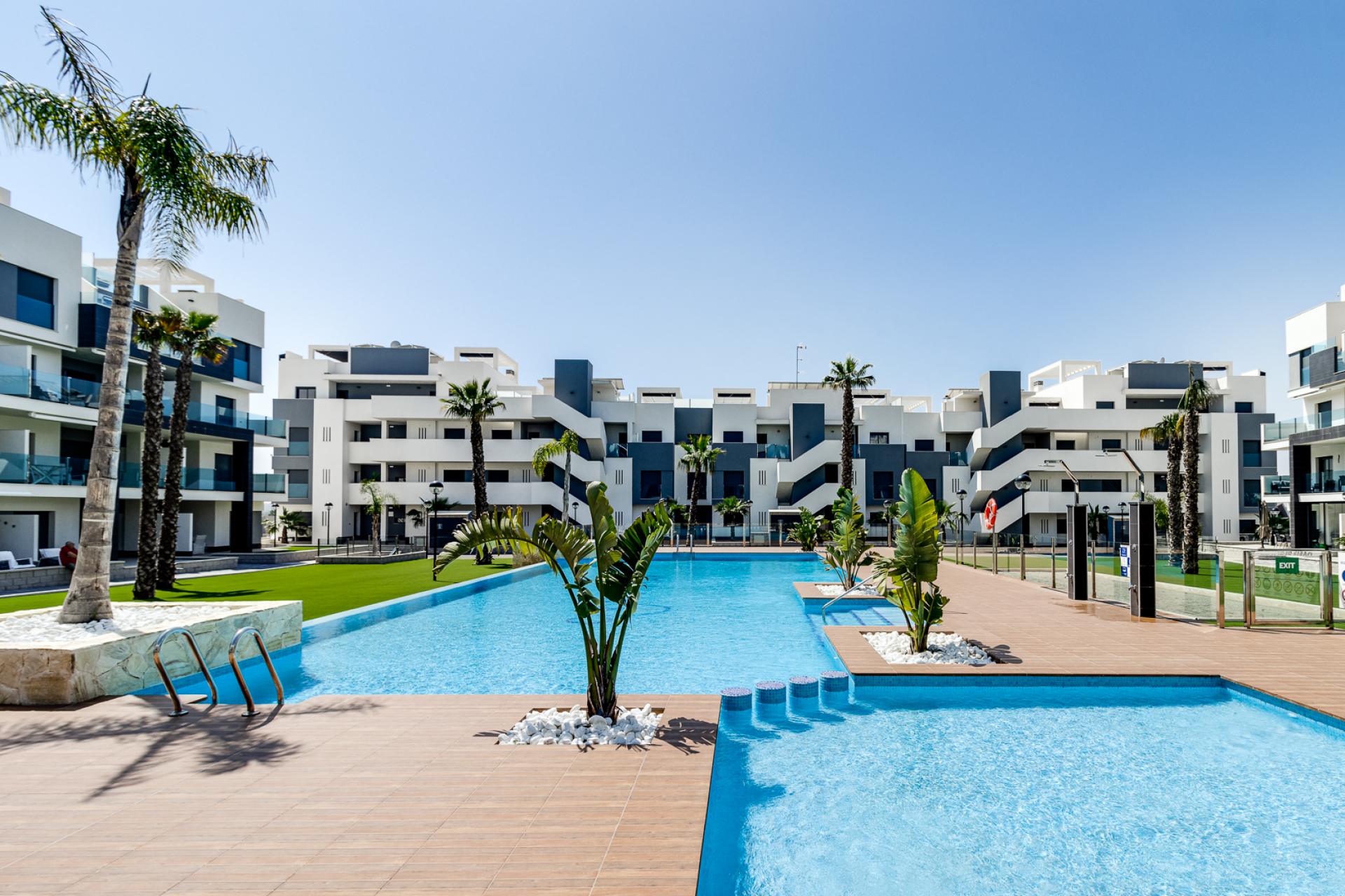 For sale apartments Oasis Beach XV: new phase in Medvilla Spanje