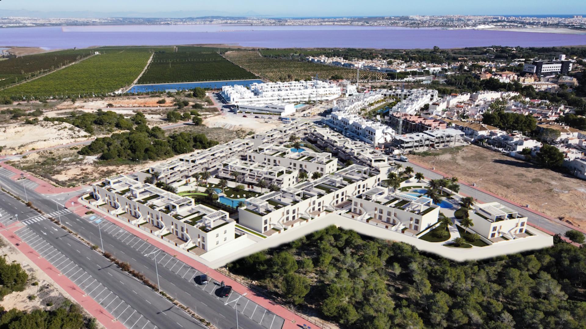 2 bedroom Apartment with garden in Torrevieja in Medvilla Spanje