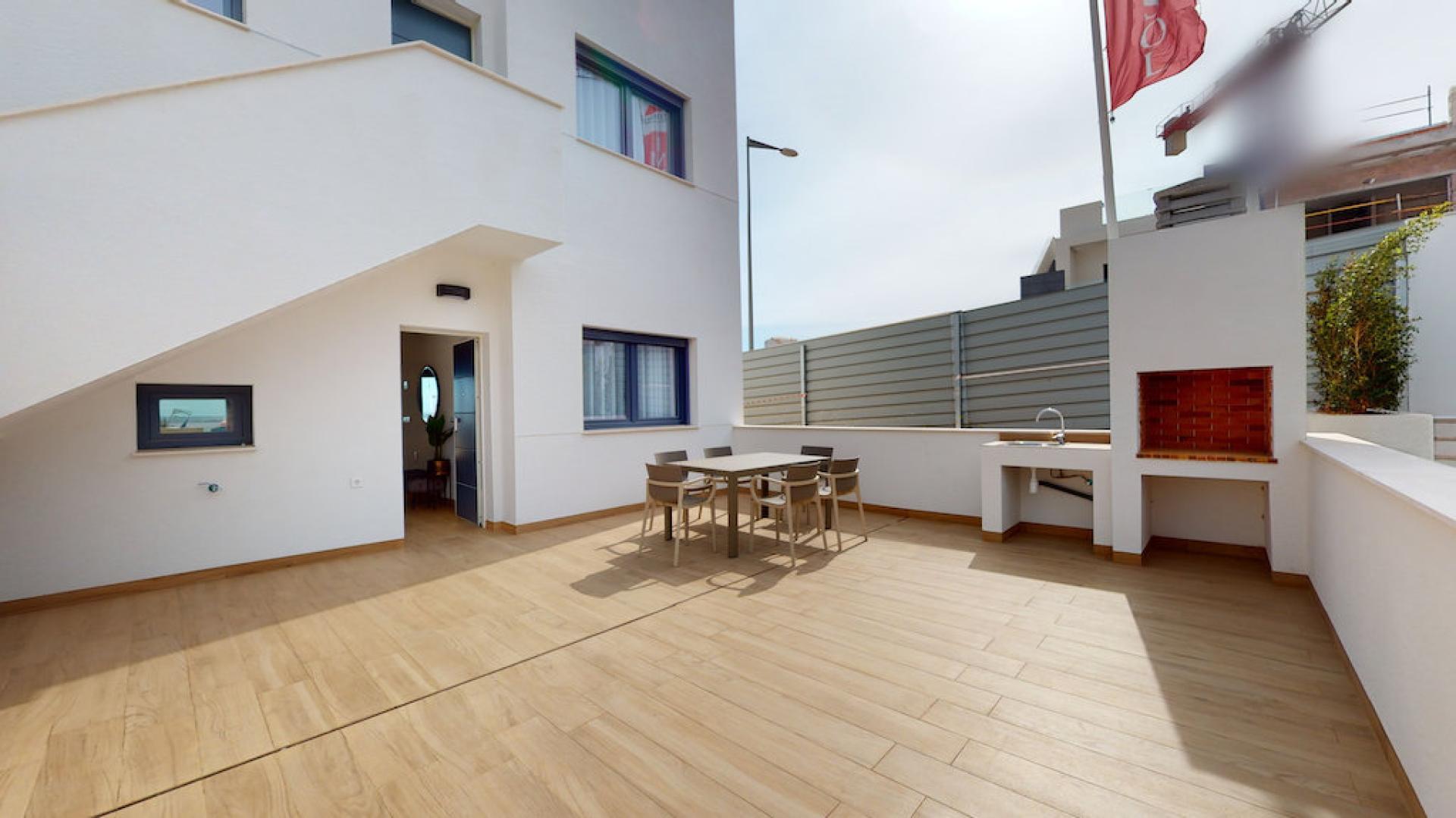 2 bedroom Apartment with garden in Torrevieja in Medvilla Spanje