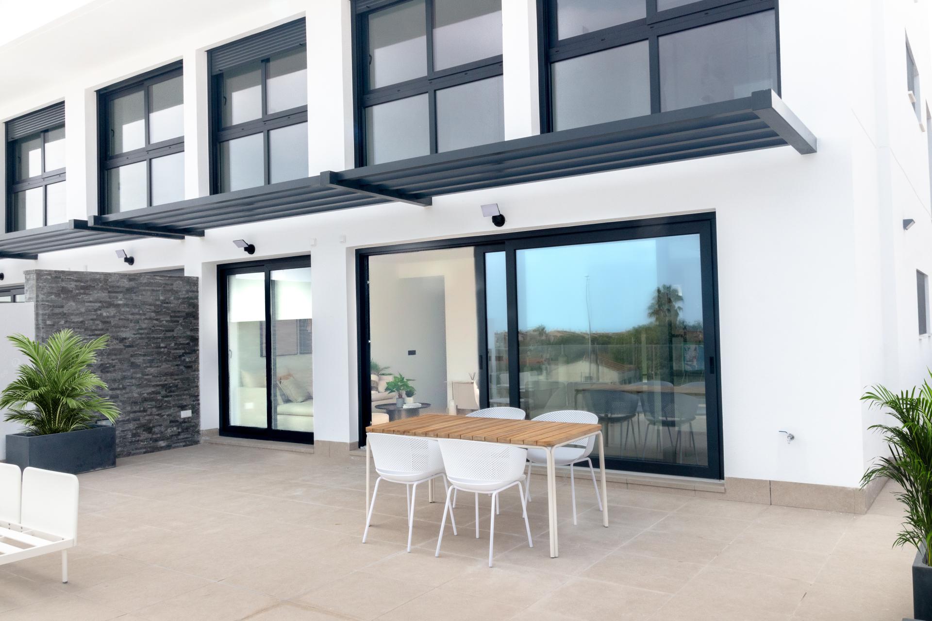3 bedroom Apartment with terrace in Guardamar del Segura in Medvilla Spanje