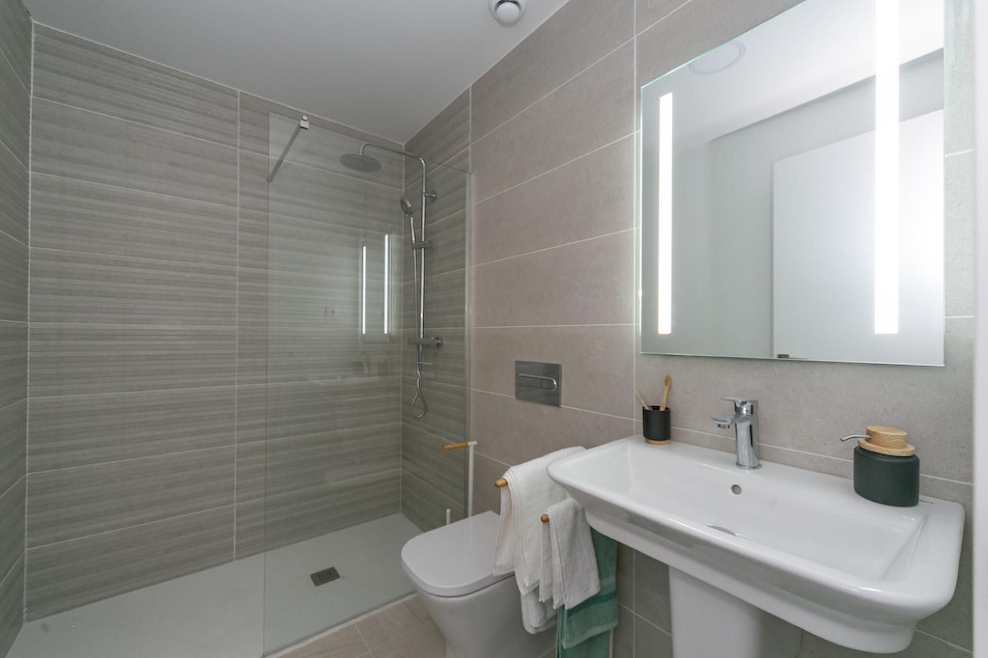 2 bedroom Apartment with garden in Torrevieja in Medvilla Spanje