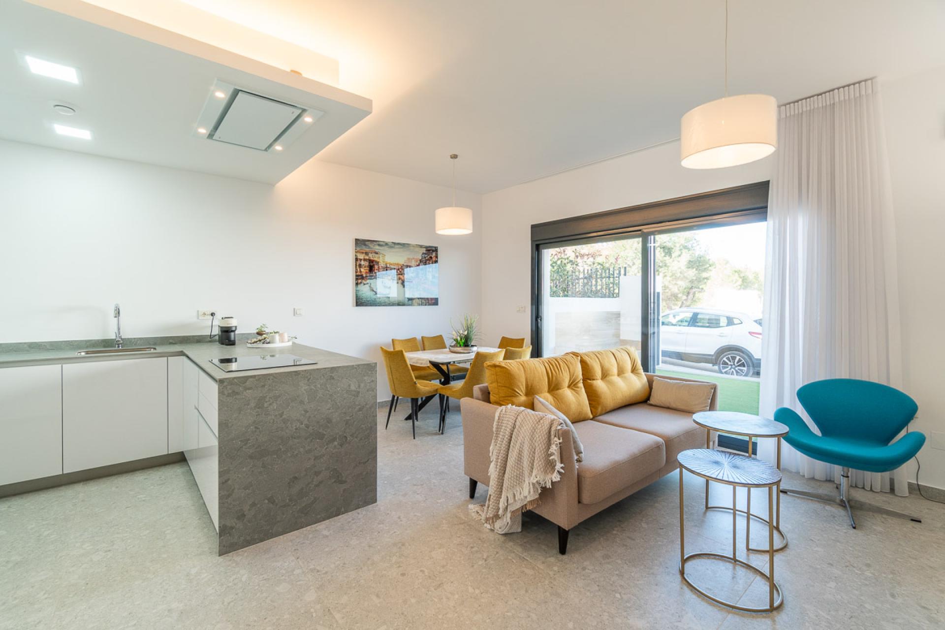 2 bedroom Apartments - solarium in Torrevieja in Medvilla Spanje