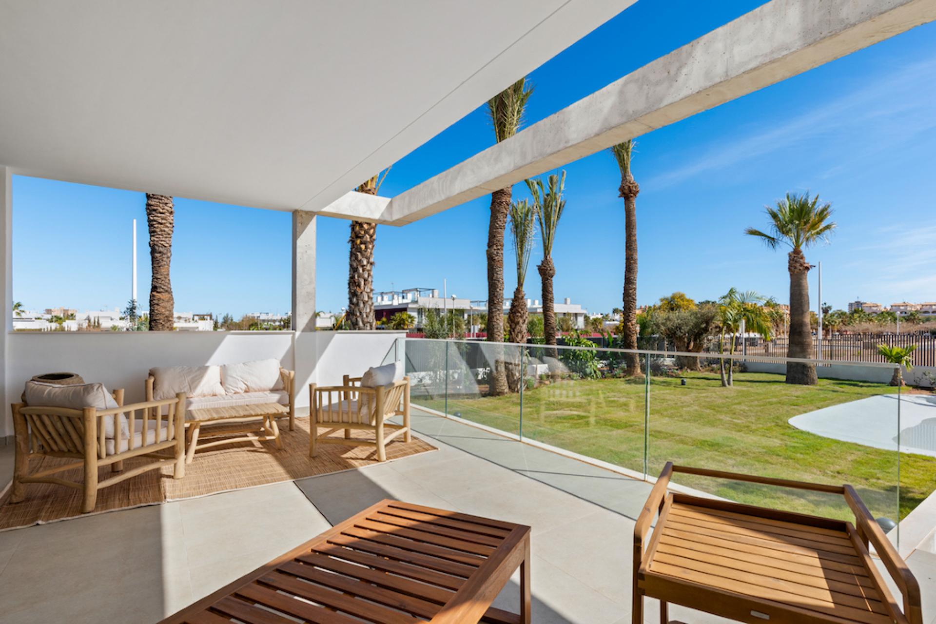 2 bedroom Apartment with terrace in Mar de Cristal in Medvilla Spanje
