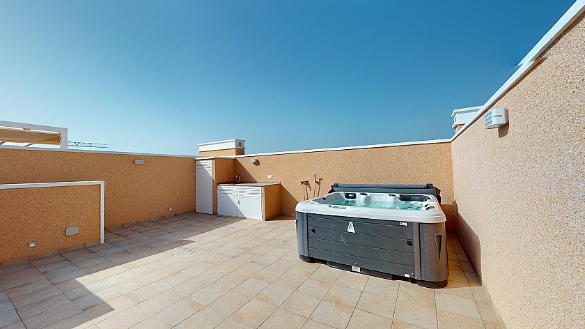 3 bedroom Apartments - solarium in El Raso in Medvilla Spanje