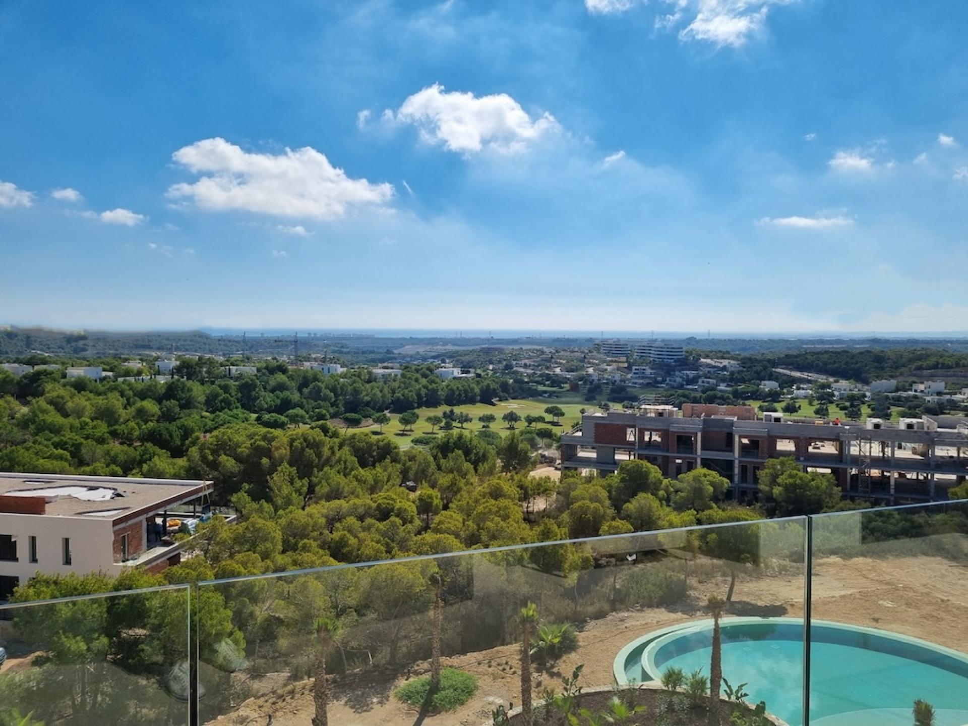 3 bedroom Apartments - solarium in Las Colinas Golf in Medvilla Spanje