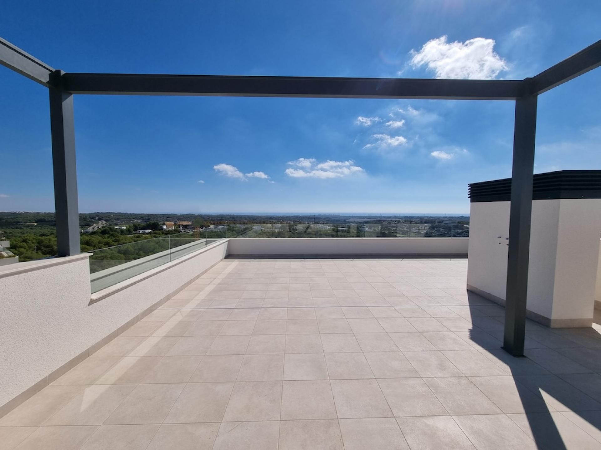 3 bedroom Apartments - solarium in Las Colinas Golf in Medvilla Spanje