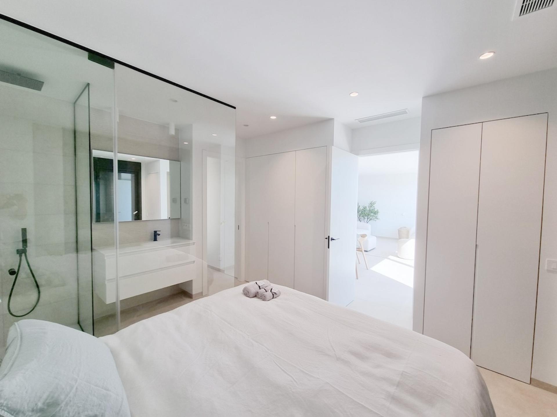 3 bedroom Apartments - solarium in Las Colinas Golf in Medvilla Spanje