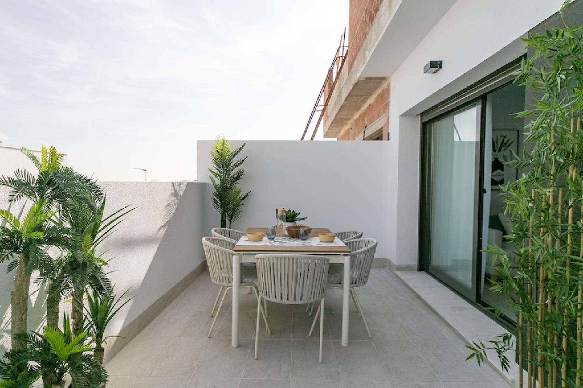 2 bedroom Apartments - solarium in Torrevieja in Medvilla Spanje