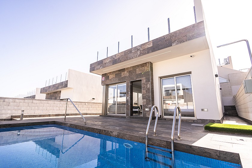 3 bedroom Villa with basement in La Zenia - Orihuela Costa in Medvilla Spanje