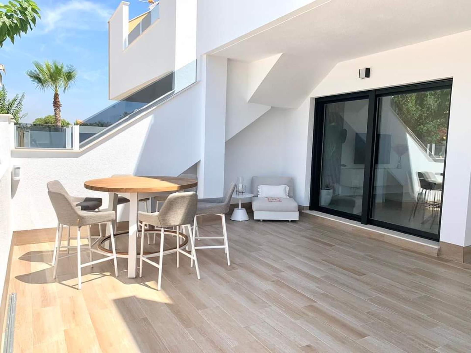 2 bedroom Apartment with terrace in Pilar de la Horadada in Medvilla Spanje