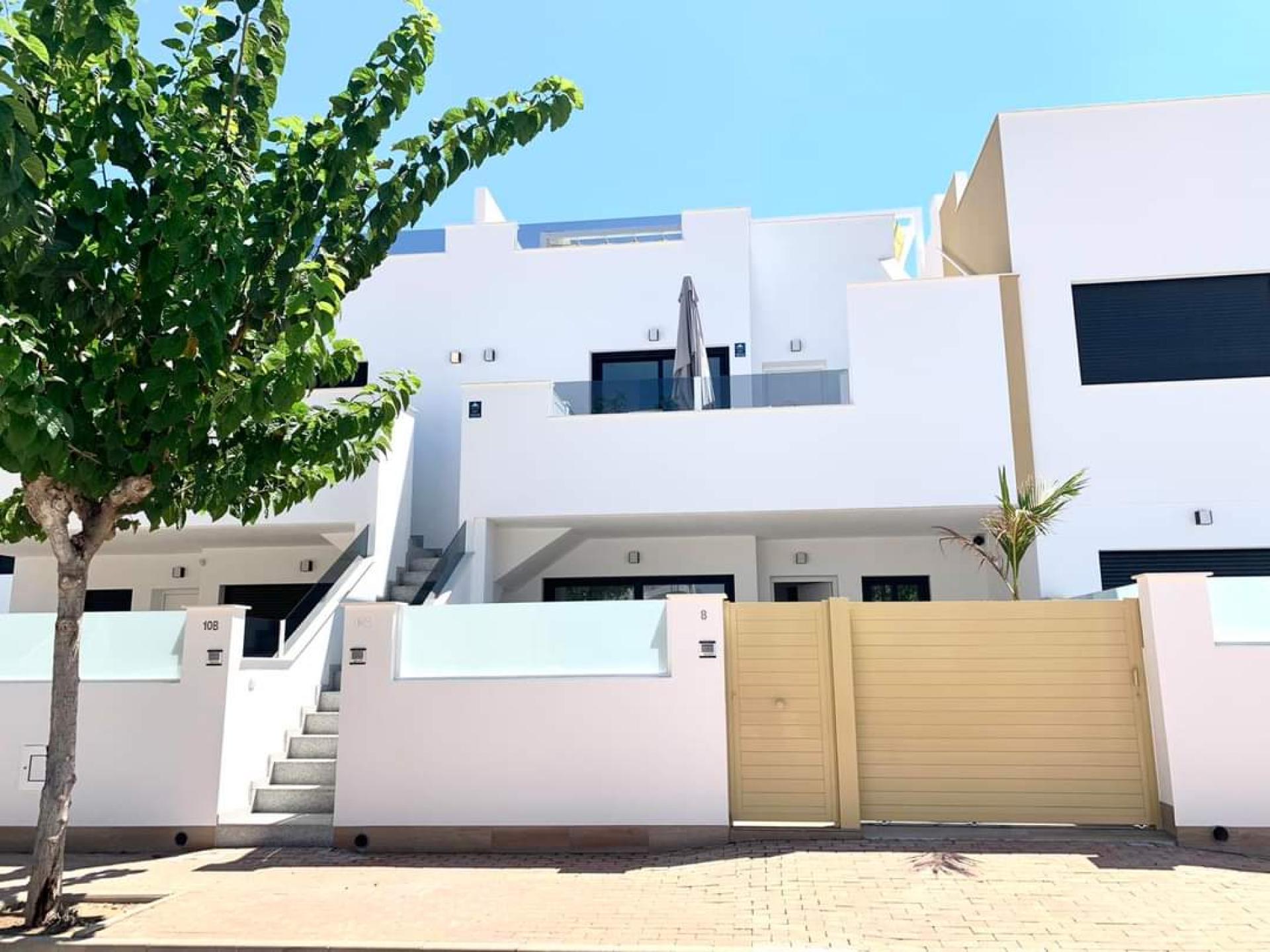 2 bedroom Apartment with terrace in Pilar de la Horadada in Medvilla Spanje