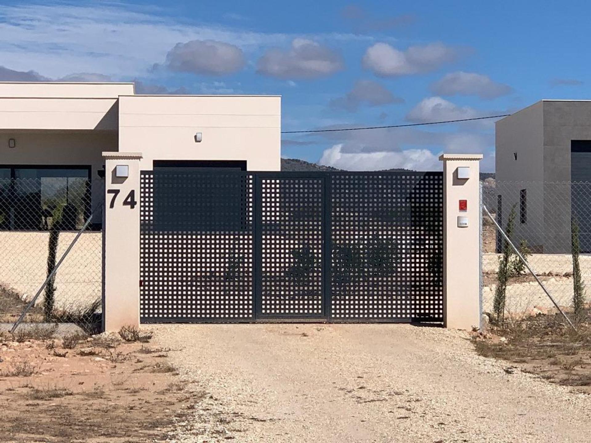 Modern New Build Villa near Pinoso, Alicante in Medvilla Spanje