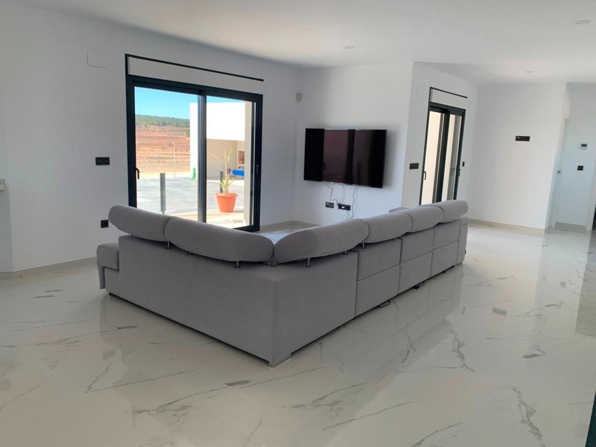 Modern New Build Villa near Pinoso, Alicante in Medvilla Spanje