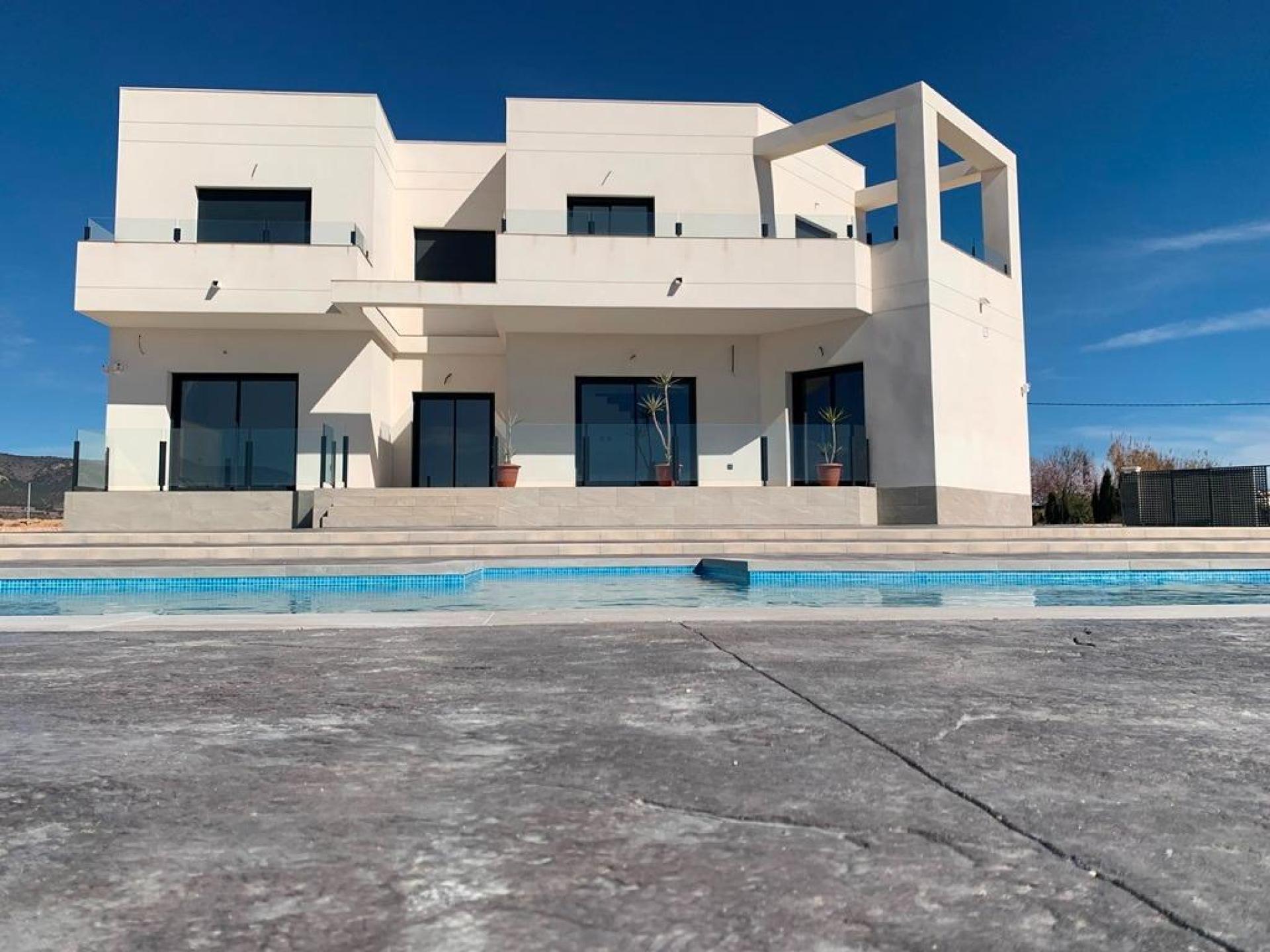 Modern New Build Villa near Pinoso, Alicante in Medvilla Spanje