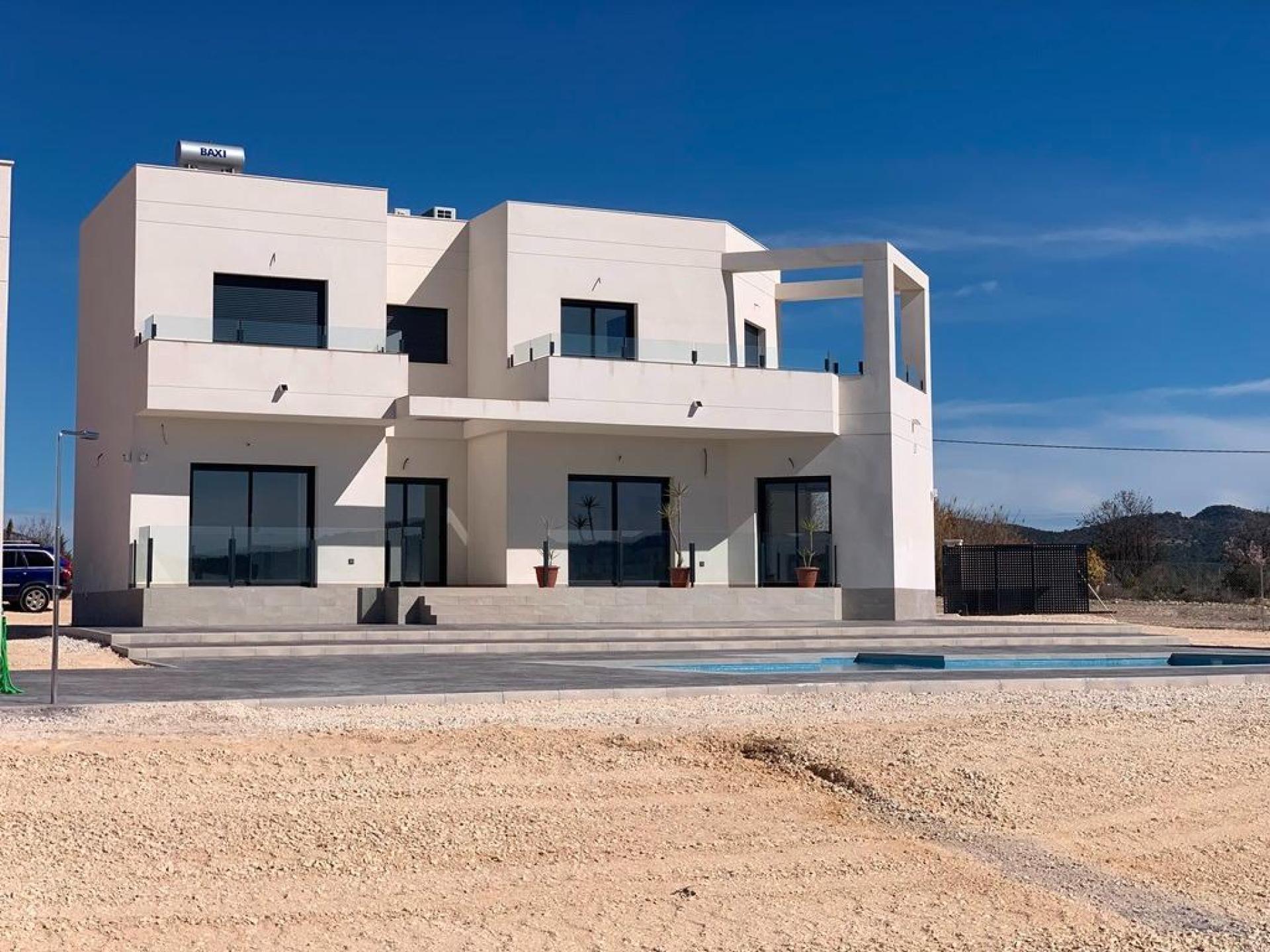 Modern New Build Villa near Pinoso, Alicante in Medvilla Spanje