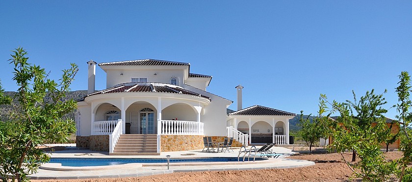 4 bedroom Villa in Aspe in Medvilla Spanje