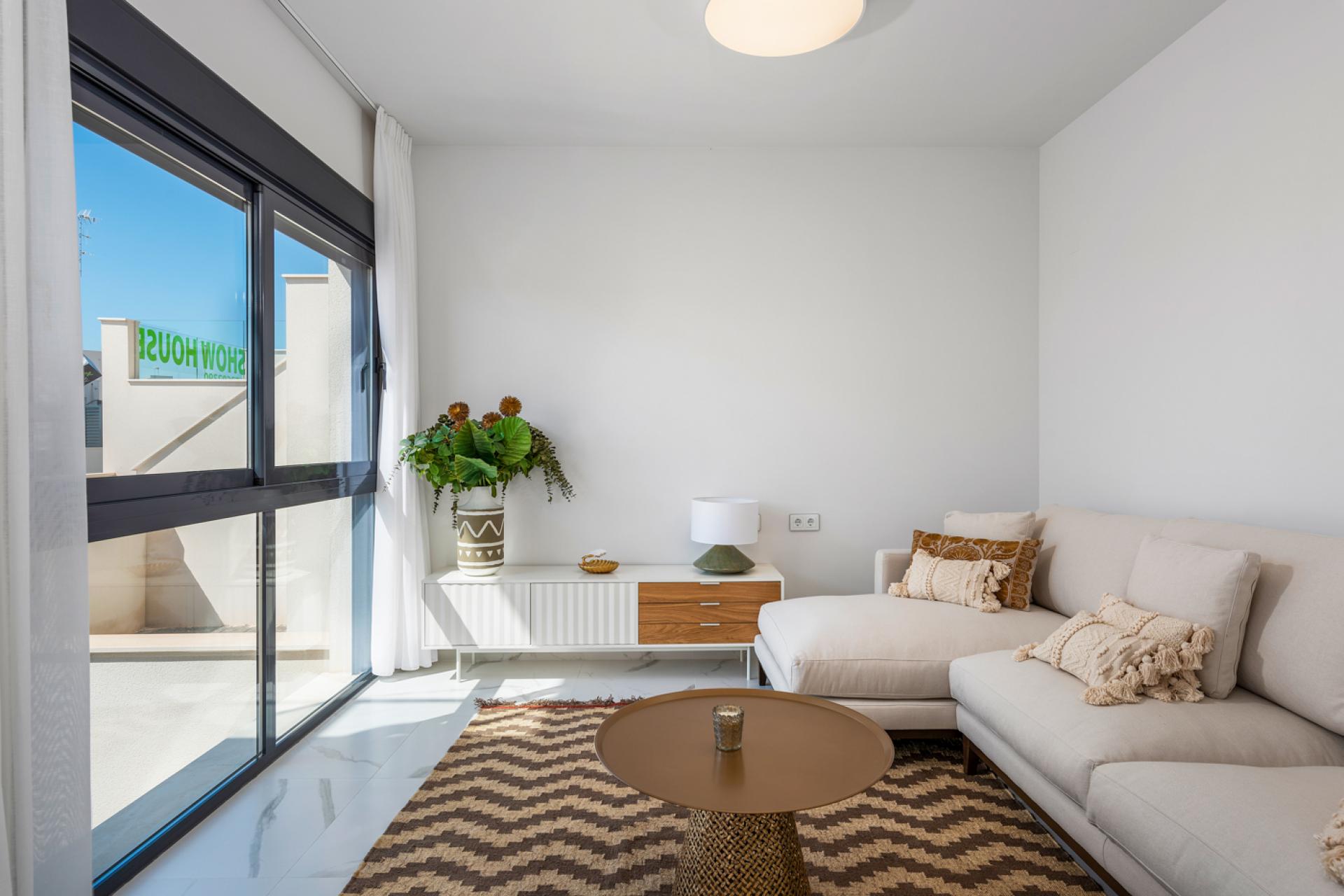 2 bedroom Apartment with garden in San Miguel de Salinas in Medvilla Spanje