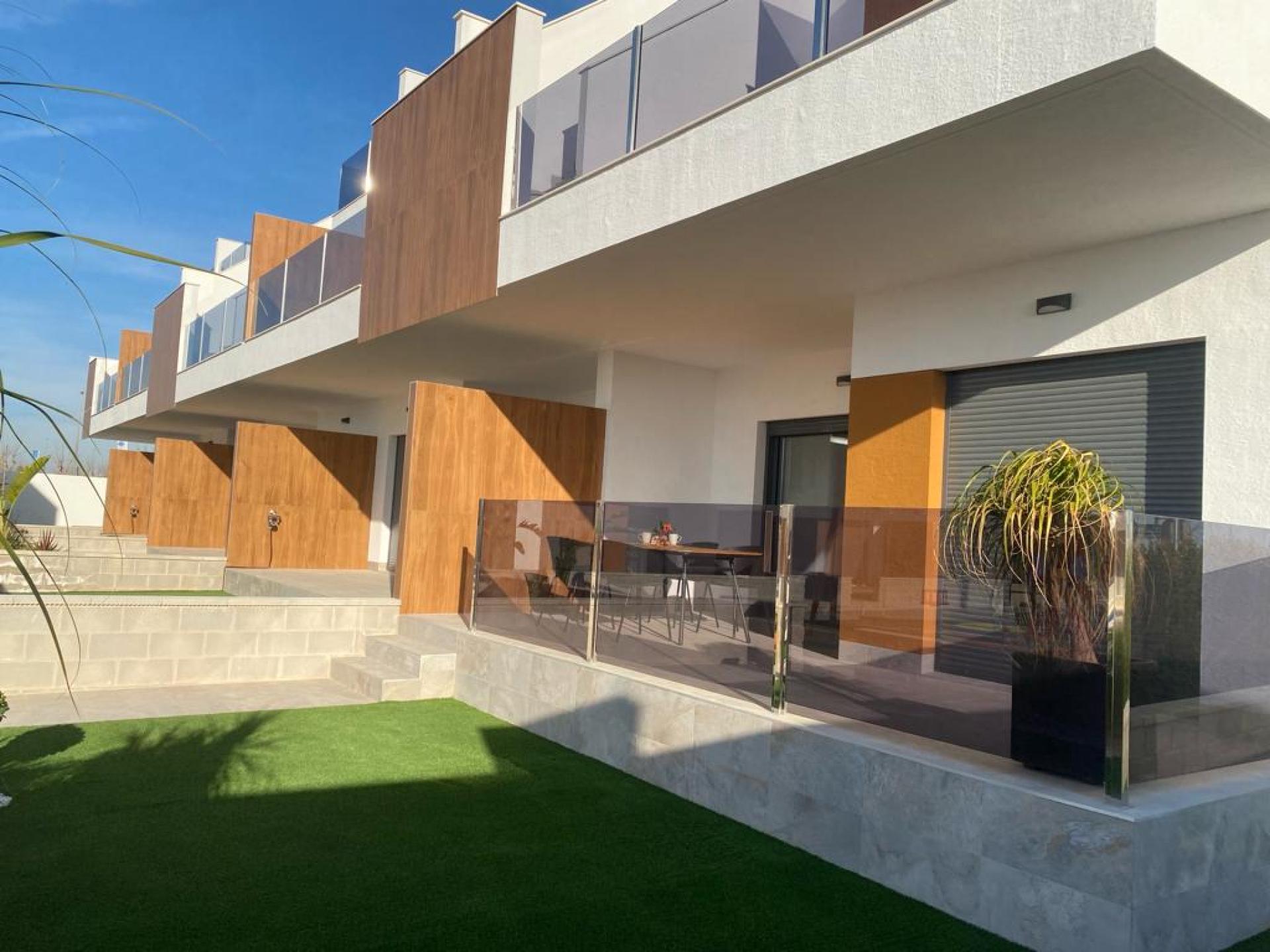 2 bedroom Apartment with garden in Pilar de la Horadada in Medvilla Spanje