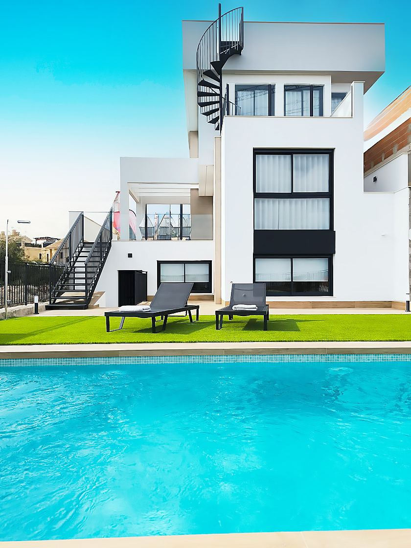 3 bedroom Villa with basement in La Finca Golf in Medvilla Spanje