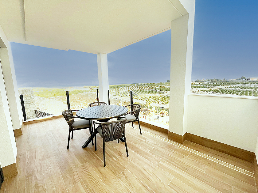 6 bedroom Villa with basement in La Finca Golf