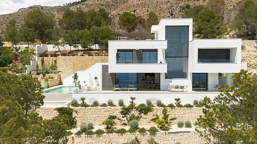 Top villa in Exclusive Area of the Mondaine Seaside Resort of Altea in Medvilla Spanje