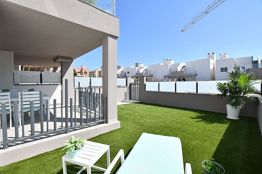 2 bedroom Apartment with garden in San Miguel de Salinas in Medvilla Spanje