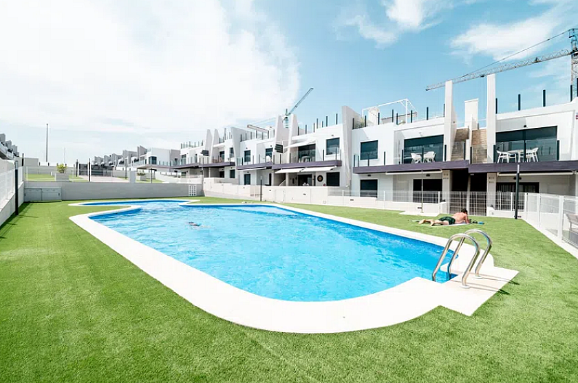 Spacious Duplex Penthouse in San Miguel de Salinas in Medvilla Spanje