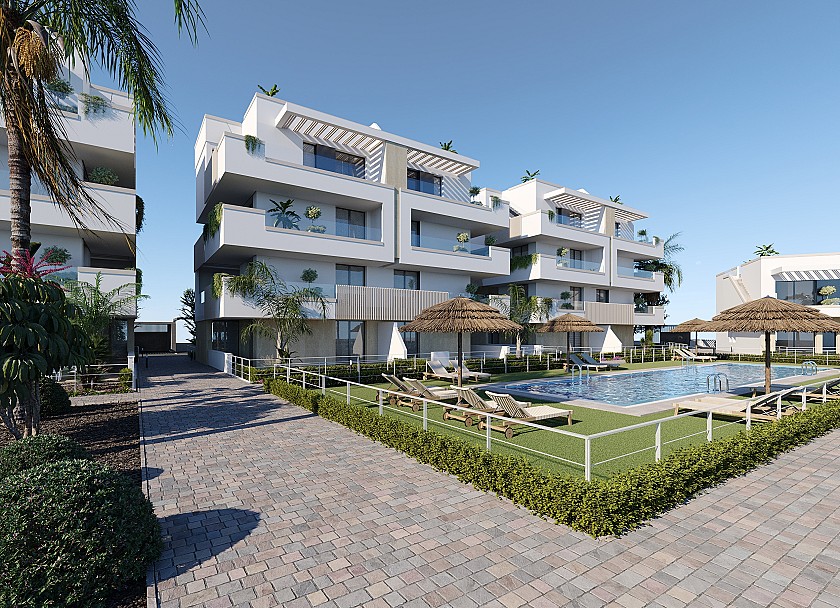 3 bedroom Apartment with garden in Santa Rosalía Resort
