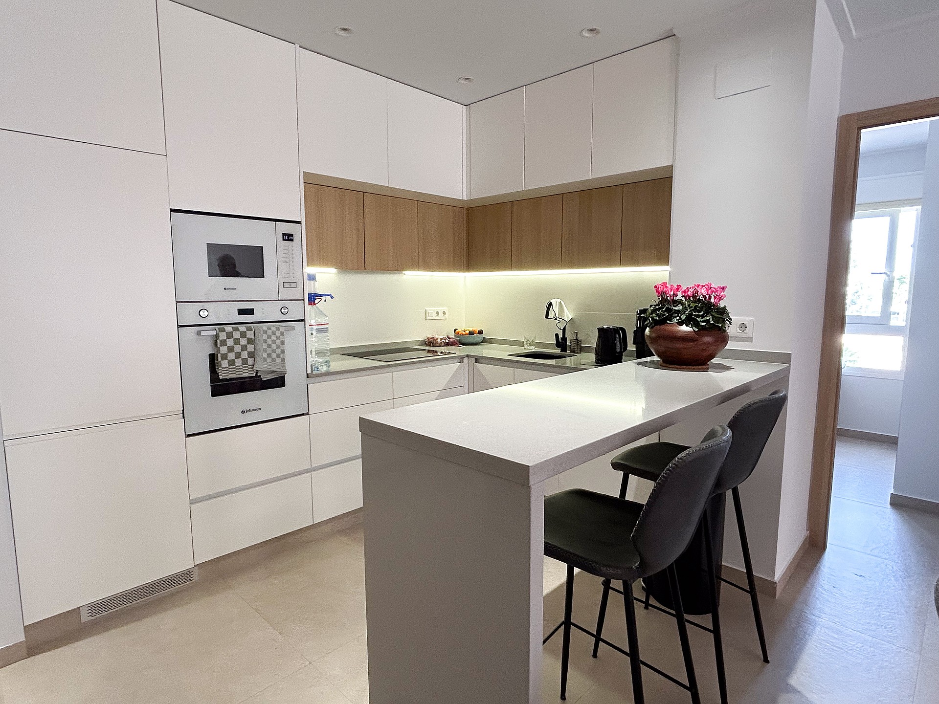 3 bedroom Apartment with terrace in El Raso in Medvilla Spanje