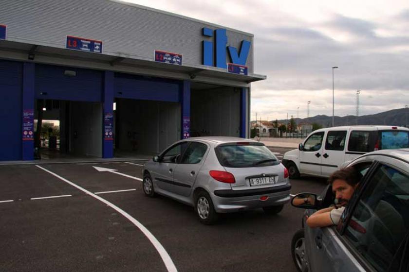 Take a look inside the ITV car inspection in Spain in Medvilla Spanje