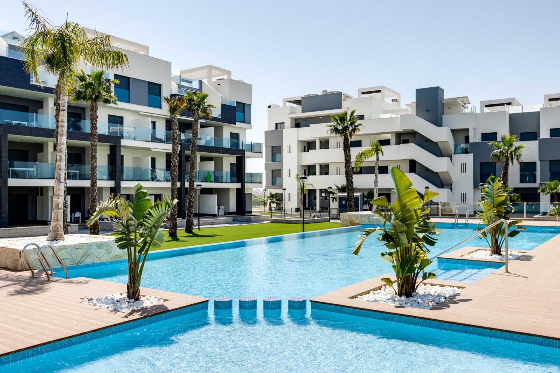 For sale apartments Oasis Beach XIV: new phase in Medvilla Spanje