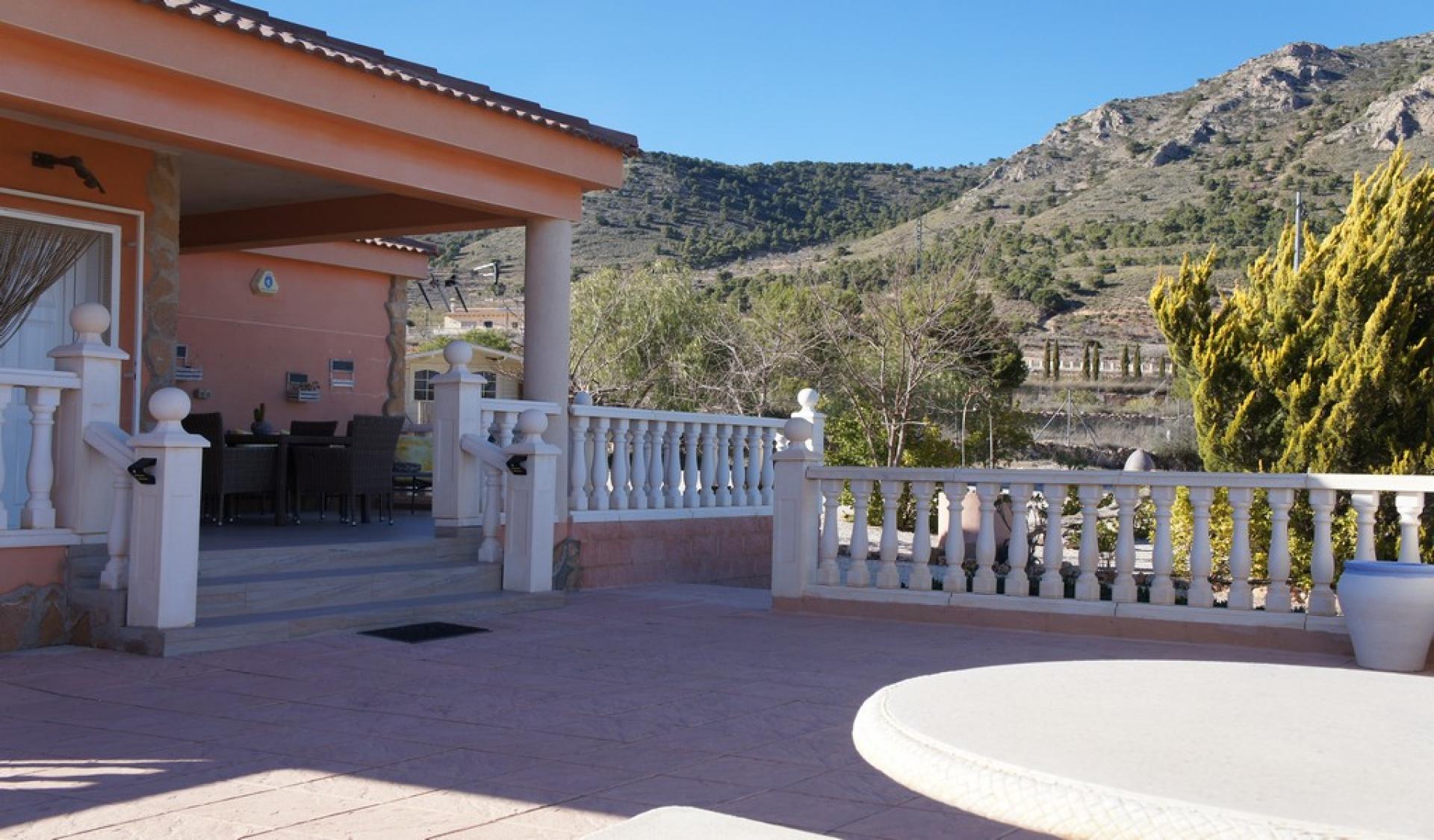 Beautiful villa with private pool in La Romana in Medvilla Spanje