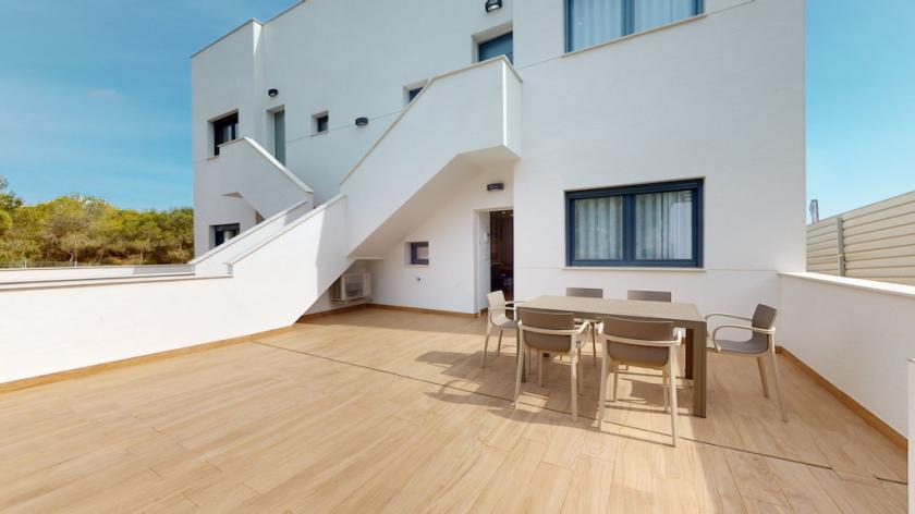 2 bedroom Apartment with garden in Torrevieja in Medvilla Spanje