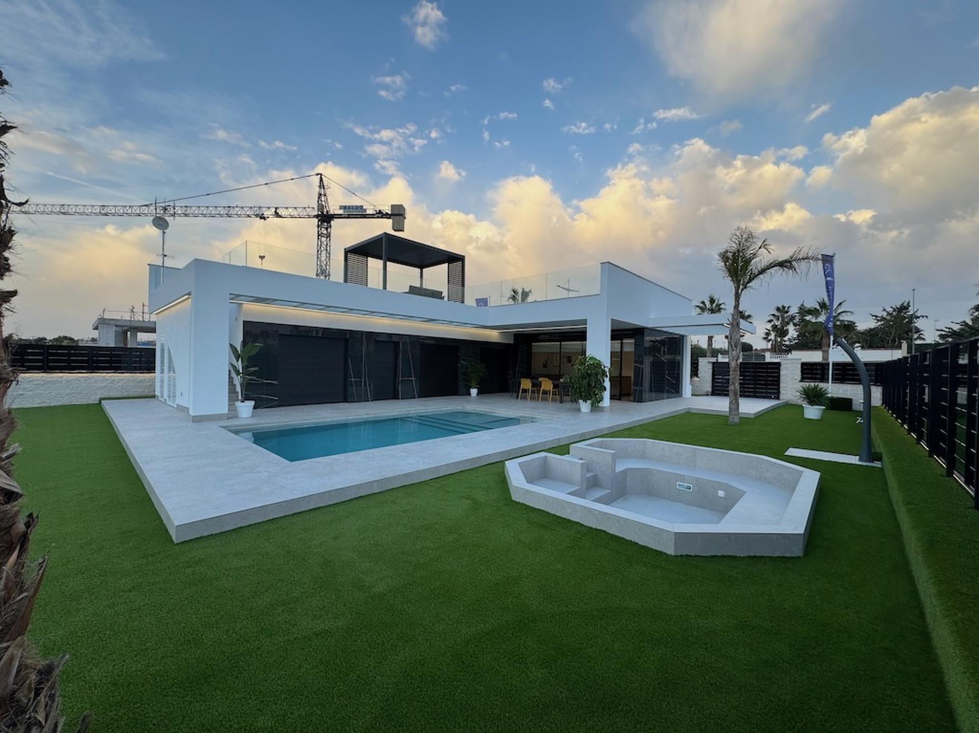 3 bedroom Villa in La Finca Golf - New build in Medvilla Spanje